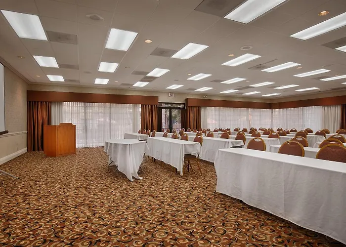 Hotel Wyndham Airport & Conference Center Tucson