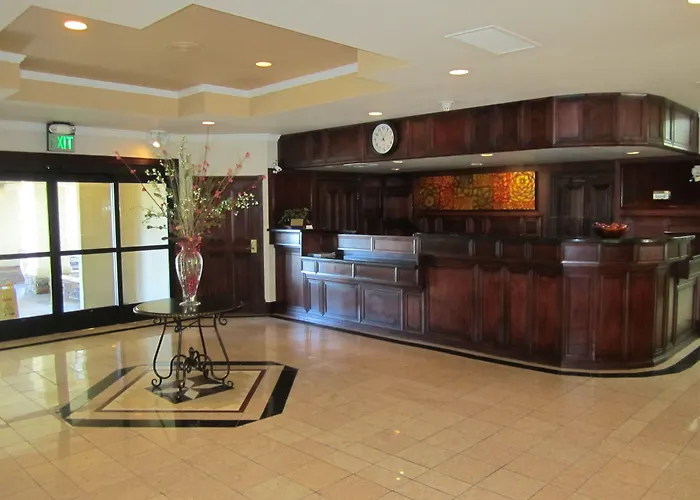 Wyndham Airport & Conference Center 3* Tucson