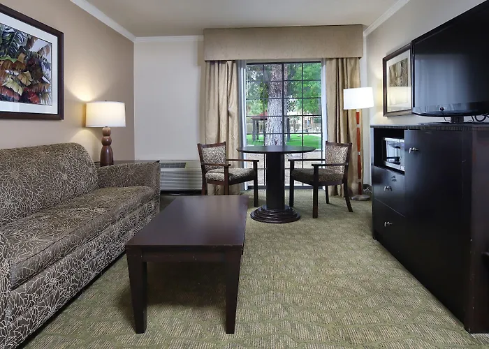 Hotel Wyndham Airport & Conference Center