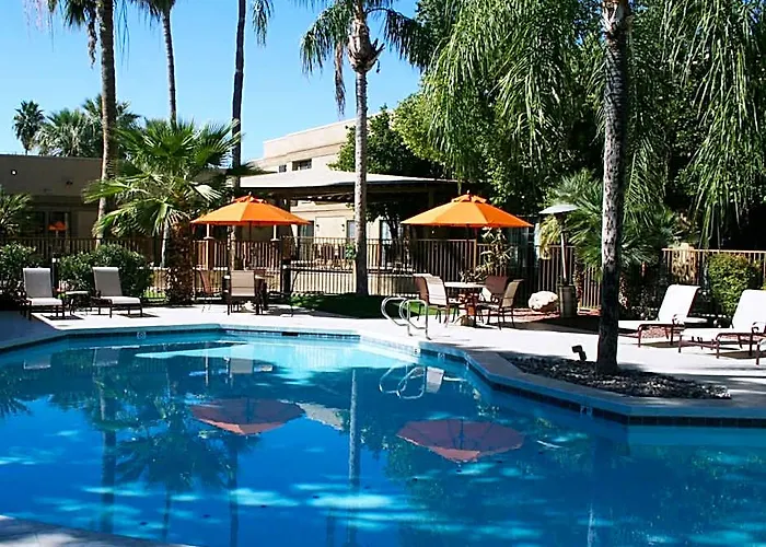 Wyndham Airport & Conference Center